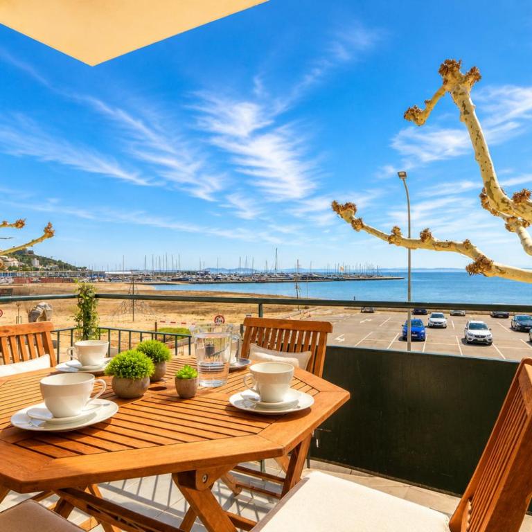 Frontline Roses Centre - Immo Barneda - Apartment with Sea View - 1