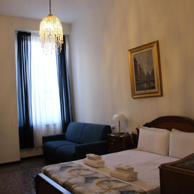 Genova Antica - Double Room with Private External Bathroom - 5