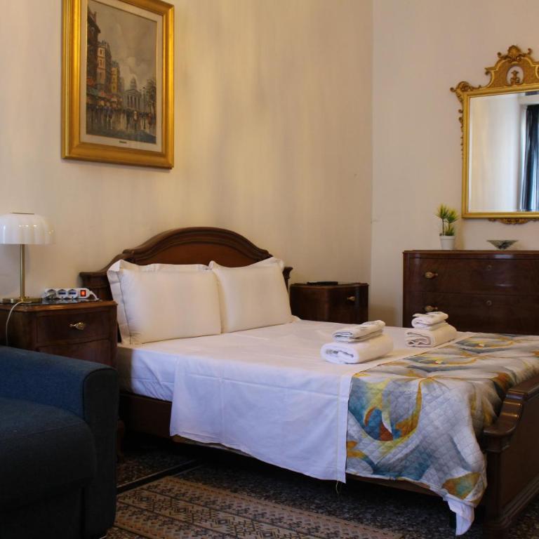 Genova Antica - Double Room with Private External Bathroom - 6