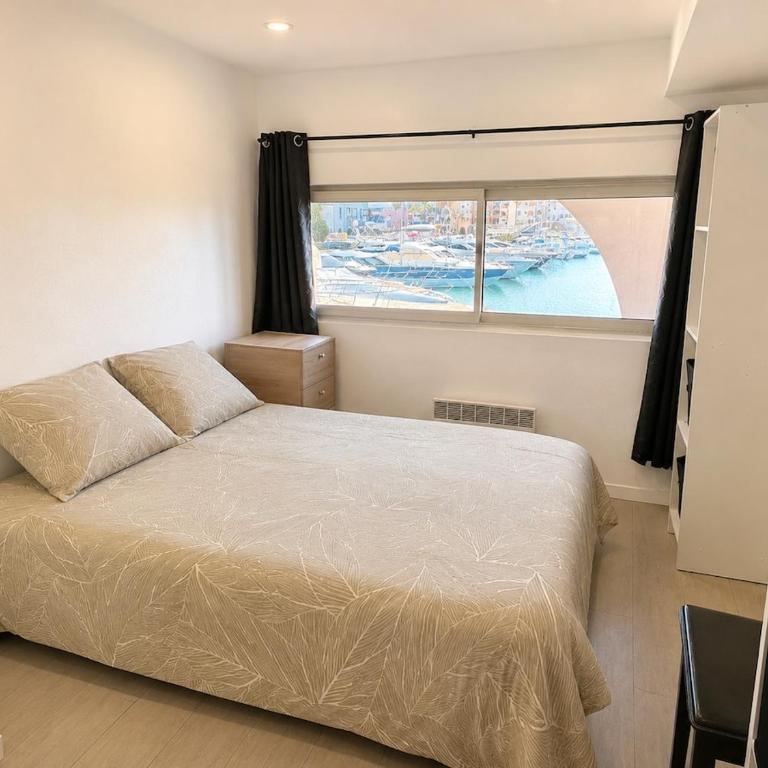 T3 Vue port panoramique, piscine, climatisé - Apartment mit 2 Schlafzimmern und Meerblick - 9