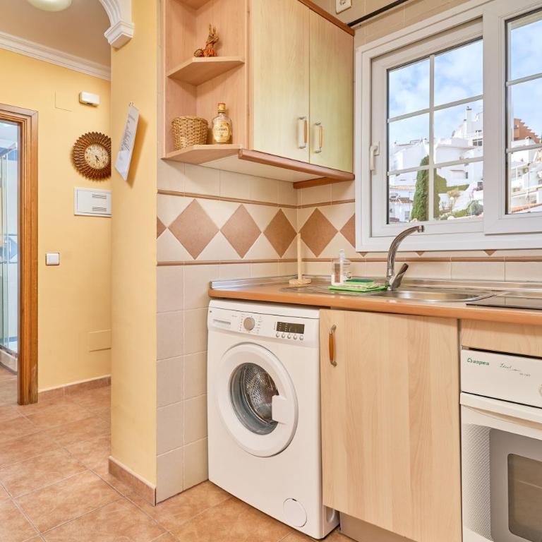 Burriana Hideaway Apt Nerja - Apartamento de 2 dormitorios con vistas a la montaña - 14