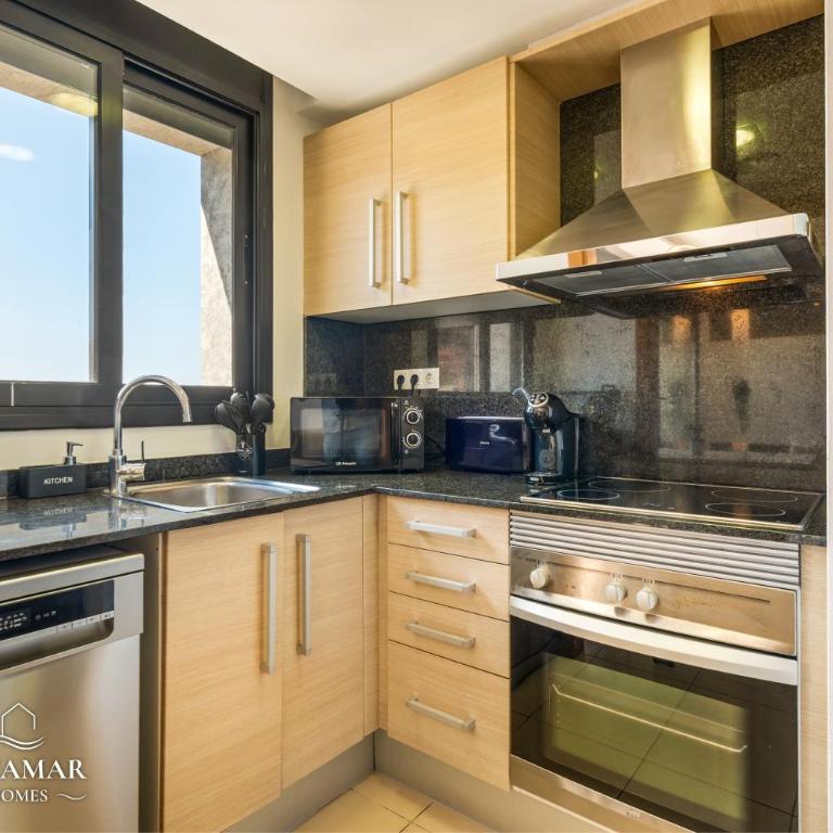 Stunning Penthouse with Rooftop terrace & Pool - Appartement 3 Chambres - 8