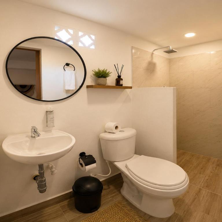 Luum Guest House Manila - Standard Triple Room - 6