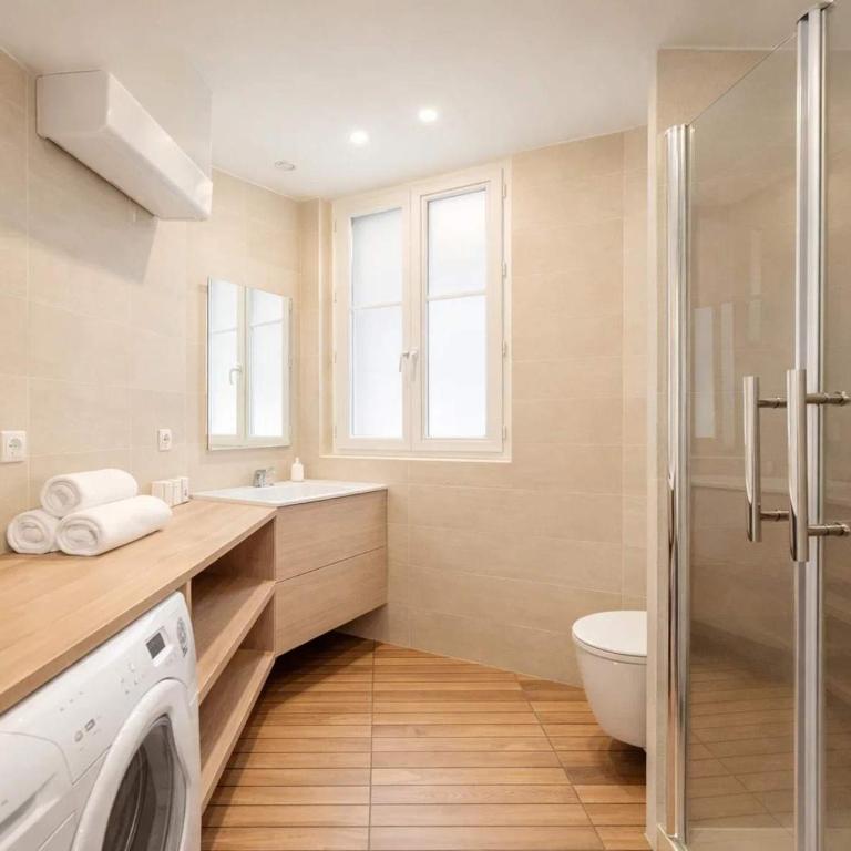 Fabulous property near Pantheon with lift - Appartement - 4