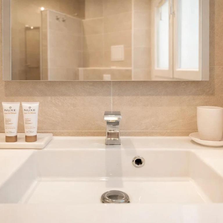 Fabulous property near Pantheon with lift - Appartement - 27