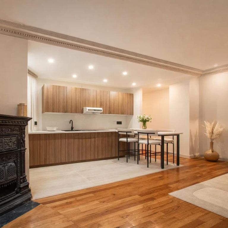 Fabulous property near Pantheon with lift - Appartement - 29