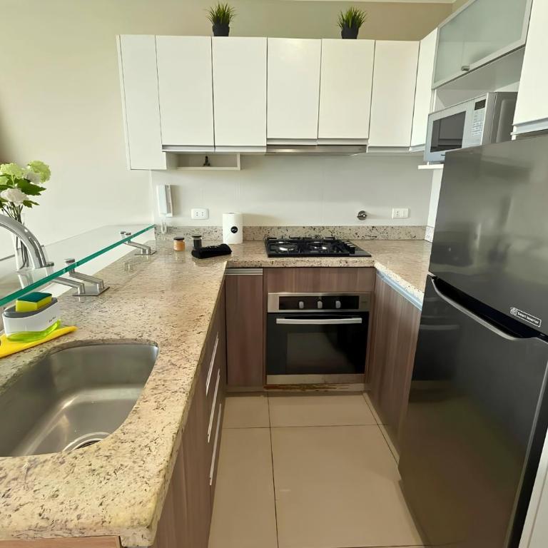 BOEM Apartments by Vibrant - One-Bedroom Apartment with City View - 6
