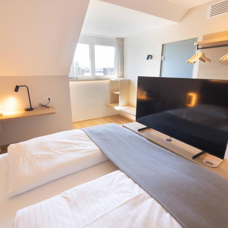 Hotel Restaurant Auerhahn - Deluxe Doppelzimmer - 9