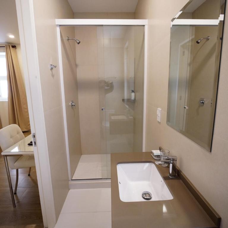 Patrimonial Hotel Boutique - Habitación Doble Deluxe (2 adultos + 1 niño) - 9
