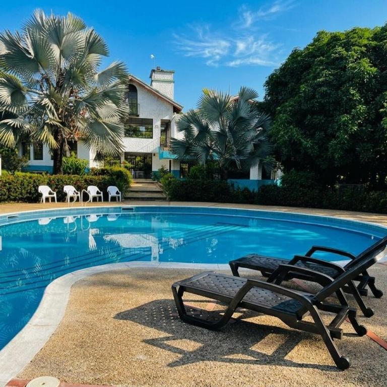 Villa Alejandra La Guitarra value for 20 people - Casa de 4 dormitorios - 1