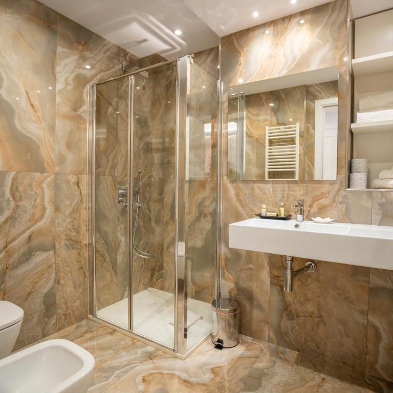 Harmony Tropea Rooms & Suites - Camera Tripla Deluxe - 4