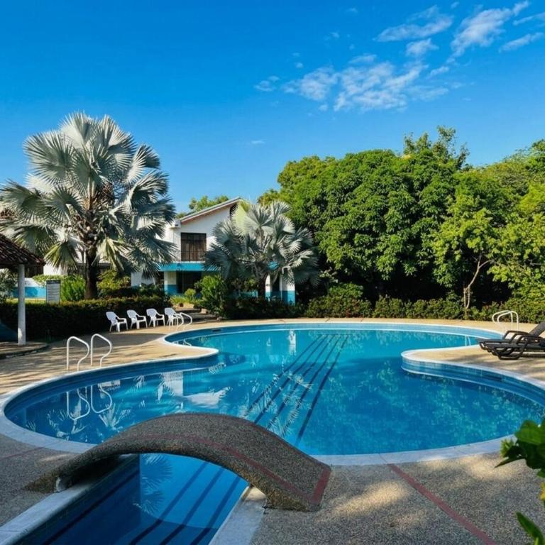 Villa Alejandra La Guitarra value for 20 people - Casa de 4 dormitorios - 40