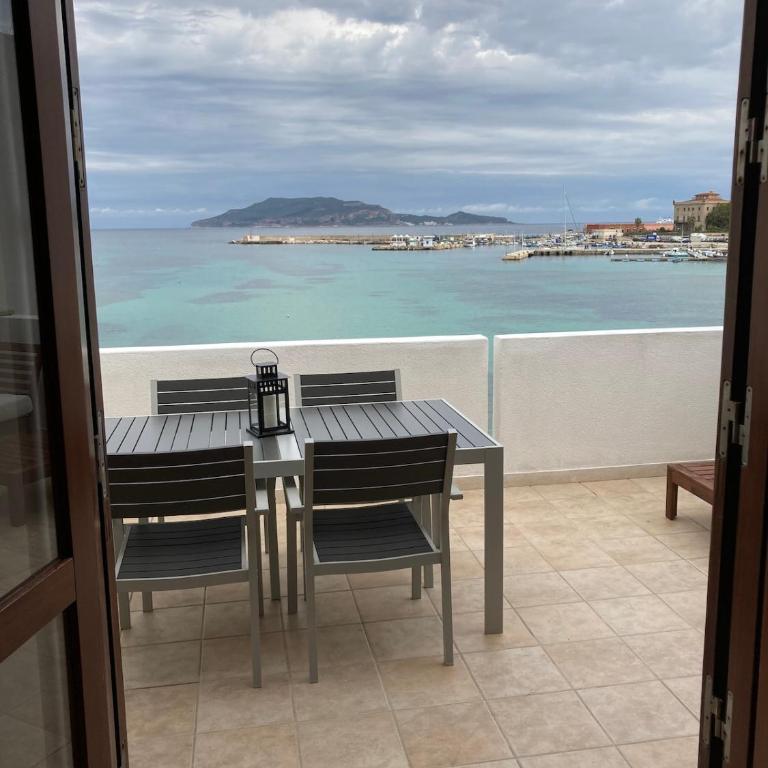 Casa La Praia 2 - Two-Bedroom Apartment - 10