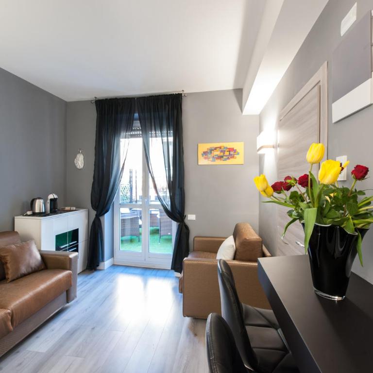 Brunelleschi Holidays Hostel - Suite Familiare con Balcone - 5