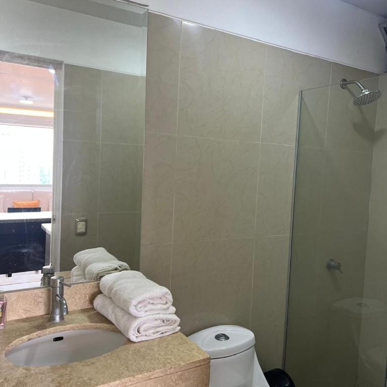 Apart Peru - One-Bedroom Apartment with City View - 1