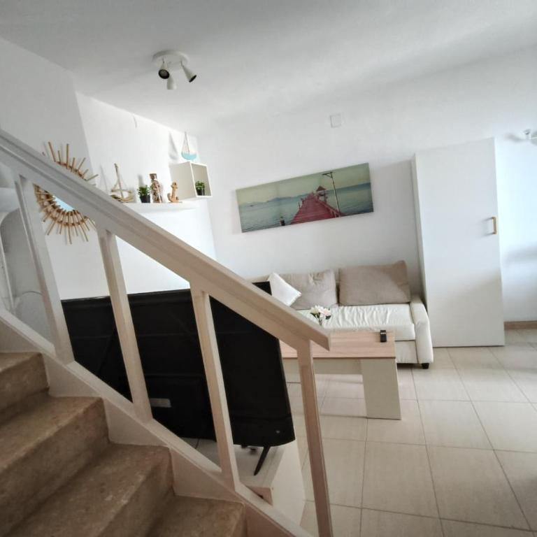 Aloha Paradise Beach - One-Bedroom Apartment with Sea View and Balcony - 31