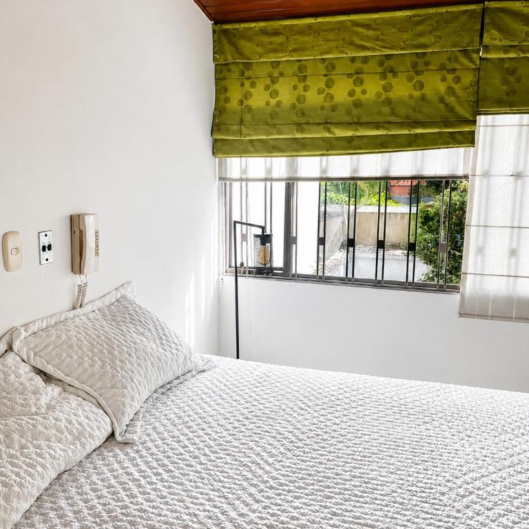 A cinco minutos de Aeropuerto - Sede 2 - Habitación Doble - 10