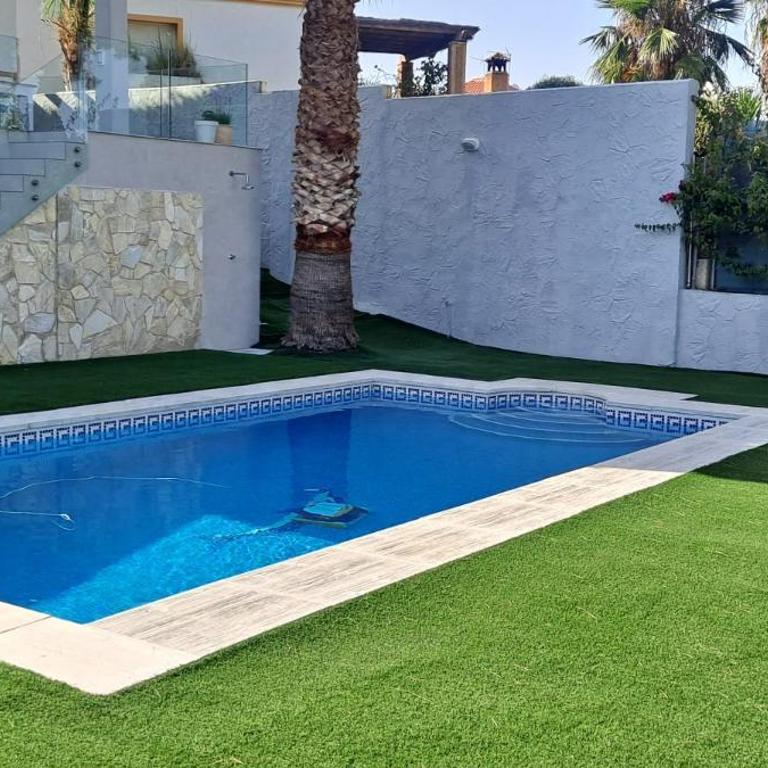 Villa Paraiso pool and garden - Villa Deluxe - 40