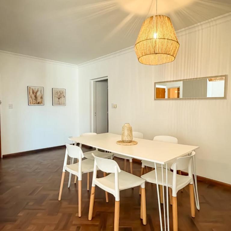 Apartment with garage, ideal for a family in Salta - Apartamento de 2 dormitorios - 10