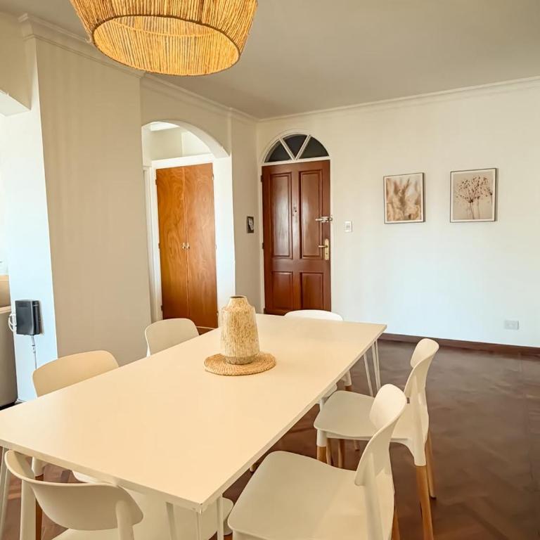 Apartment with garage, ideal for a family in Salta - Apartamento de 2 dormitorios - 11
