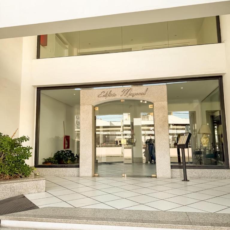 Apartment with garage, ideal for a family in Salta - Apartamento de 2 dormitorios - 34