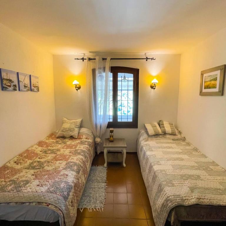 Mediterranean Home with Sea Views and Spacious Terraces - Villa - 23