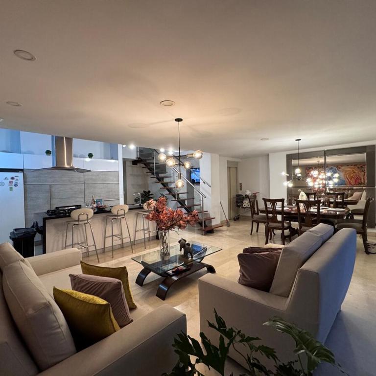 Penthouse in Medellín Jacuzzi Terrace and 360Degree View - Apartment - 45
