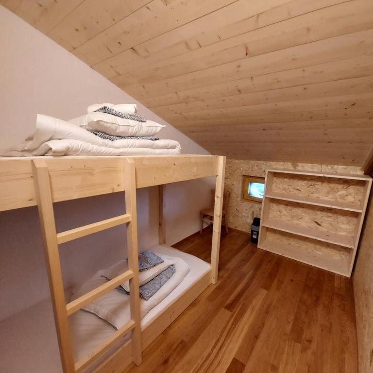Cabane Bella-Tola - Doppelzimmer mit Gemeinschaftsbad - 1