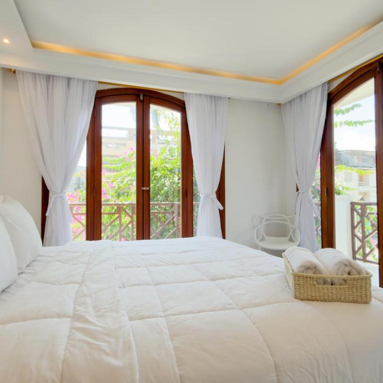 Montañablu Hotel - Suite con cama grande y balcón - 4