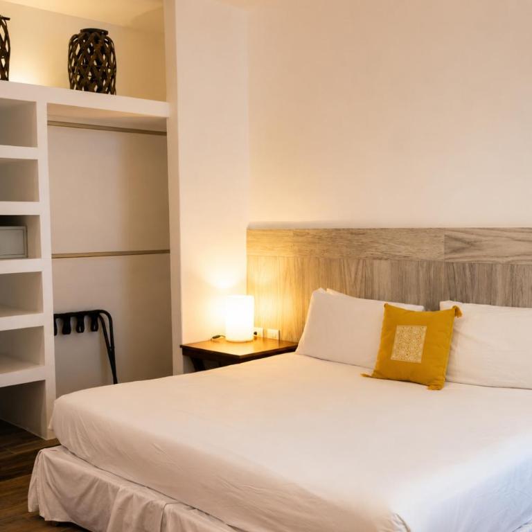 Casa Tortugas Boutique Hotel - A Hidden Gem in Cancun - Suite Junior - vistas a la laguna - 7
