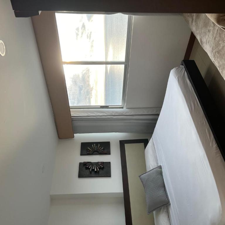 Luxurious 3-Bedroom Penthouse with Ocean Views in Cartagena - Apartment - 72