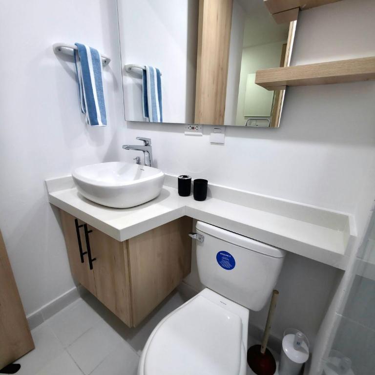 Confortable Loft ejecutivo, North point Usaquén - Apartamento con vistas a las montañas - 40