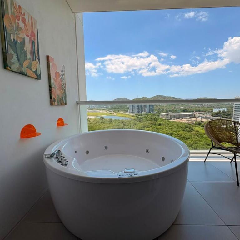 Suite con Jacuzzi y Vista Lateral al Mar - One-Bedroom Apartment - 17