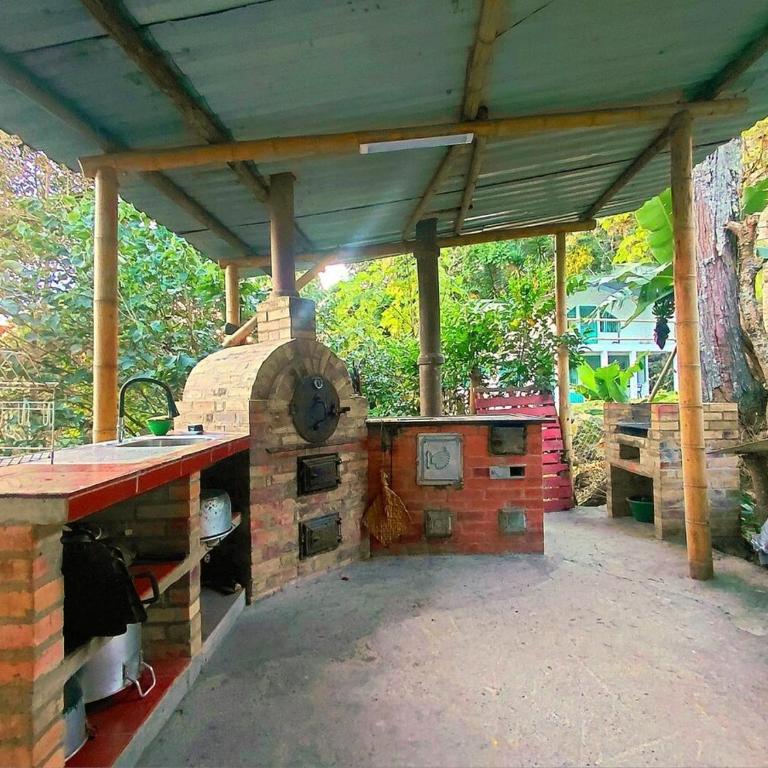 Hermoso Alojamiento en Tena Cundinamarca - Casa de 4 dormitorios - 9