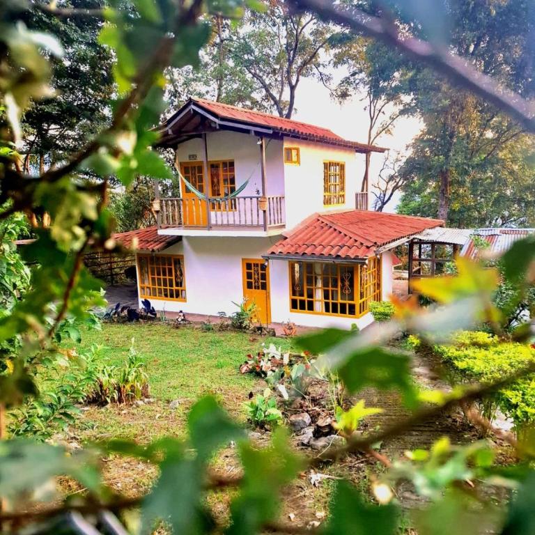 Hermoso Alojamiento en Tena Cundinamarca - Casa de 4 dormitorios - 14