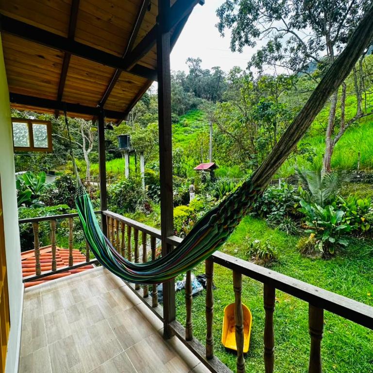 Hermoso Alojamiento en Tena Cundinamarca - Casa de 4 dormitorios - 24