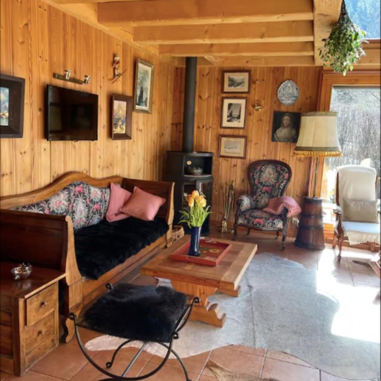 Authentic Chalet in Chamonix-Mont-Blanc - Chalet - 12