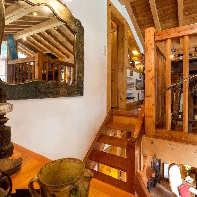 Authentic Chalet in Chamonix-Mont-Blanc - Chalet - 13