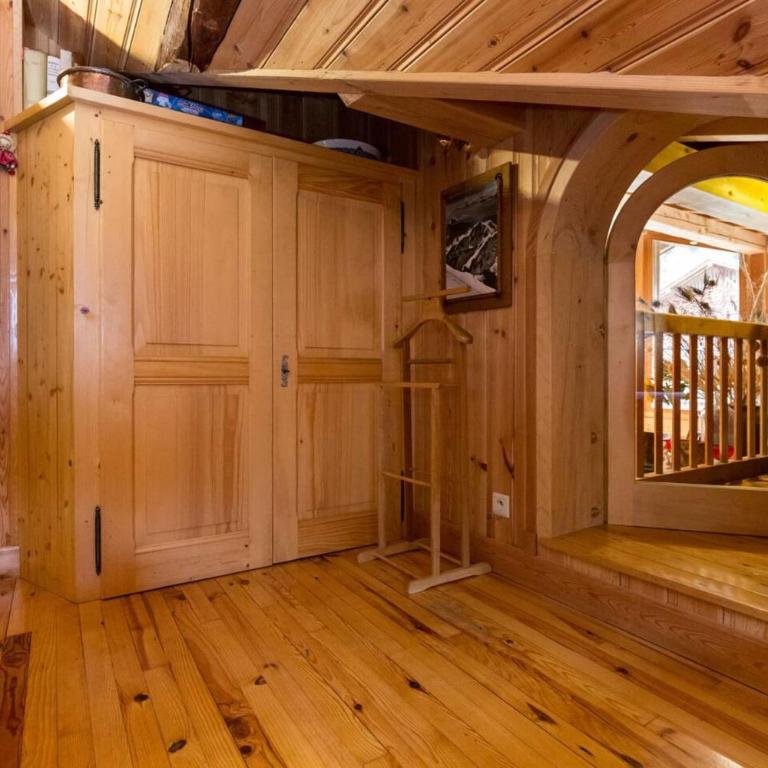 Authentic Chalet in Chamonix-Mont-Blanc - Chalet - 34