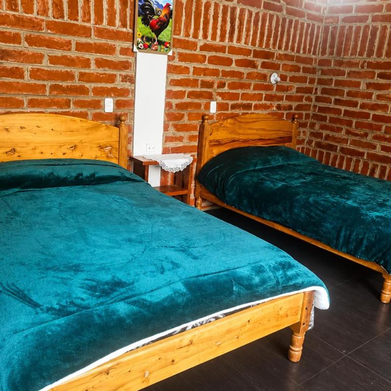 Hostal el Vaquero - Twin Room with Mountain View - 2