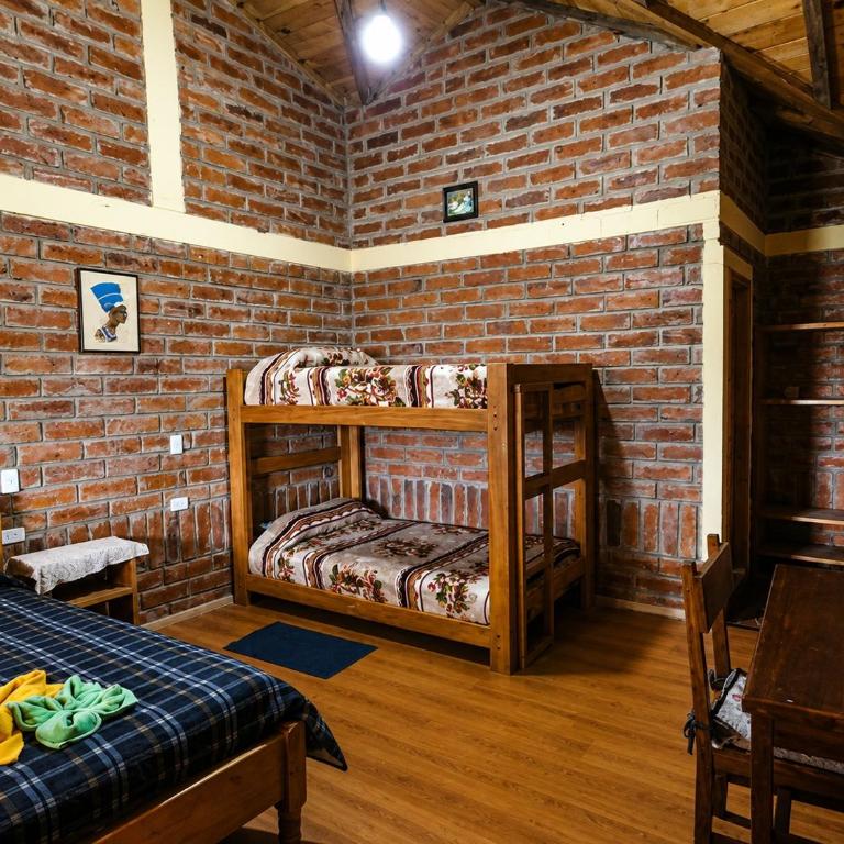 Hostal el Vaquero - Triple Room with Mountain View - 3