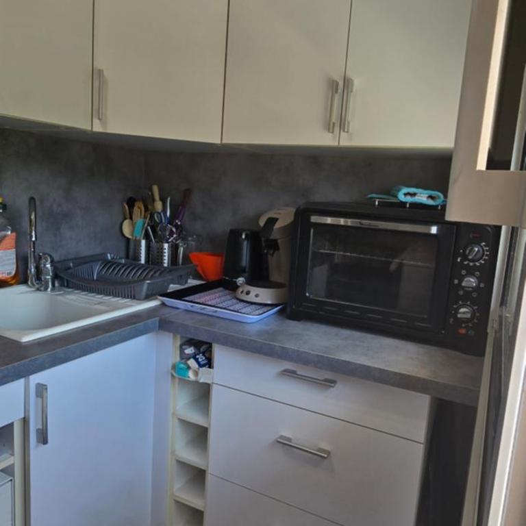 Immense toit terasse et son studio 23m2 - Appartement 1 Chambre - 37