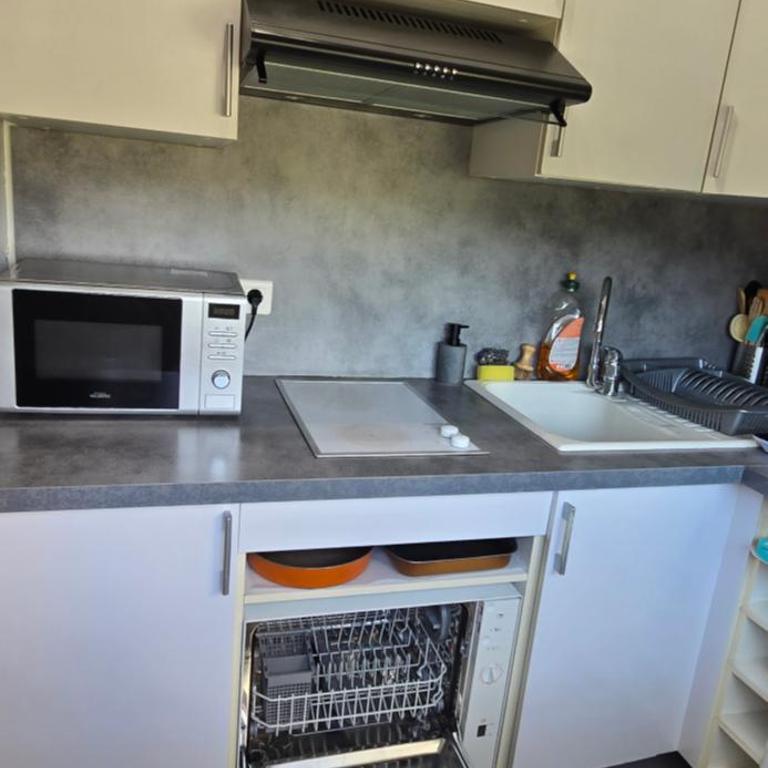 Immense toit terasse et son studio 23m2 - Appartement 1 Chambre - 38