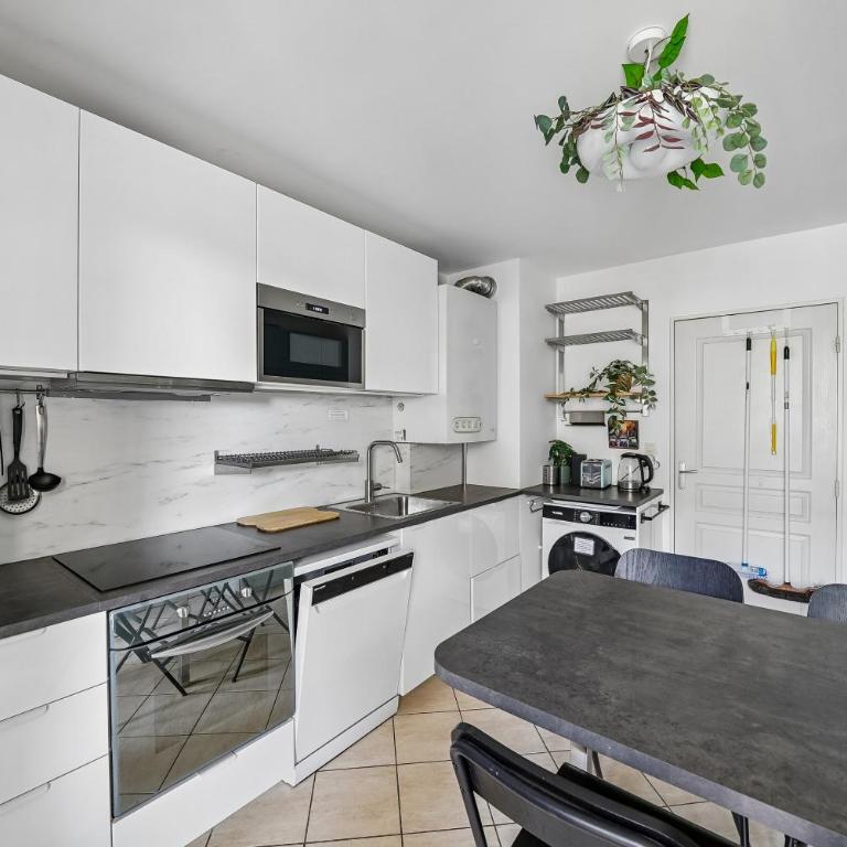 Superbe 4 Pièces - Cosy et Lumineux avec Parking privé - Tête d'Or - Appartamento con 3 Camere da Letto e con Balcone - 3