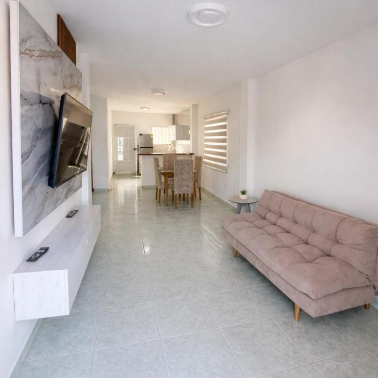 Spacious and comfortable apartment near the center and the airport - Two-Bedroom Apartment - 11