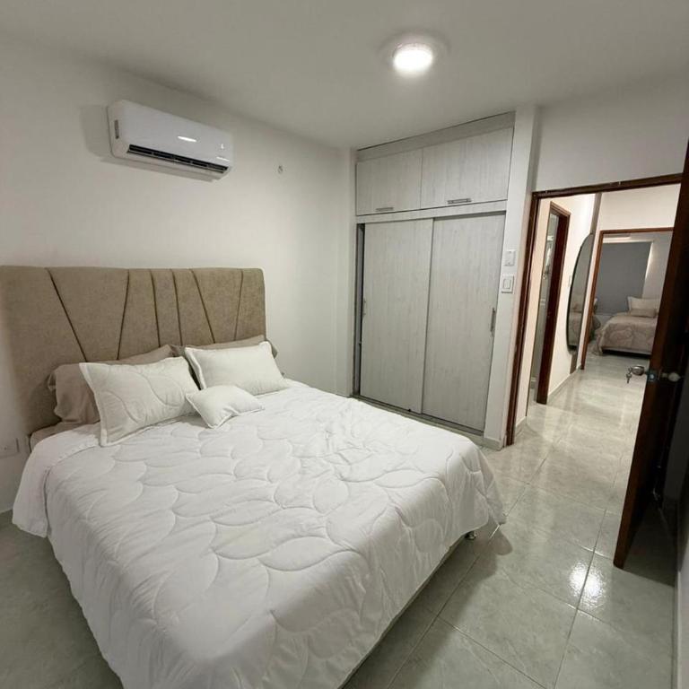 Spacious and comfortable apartment near the center and the airport - Two-Bedroom Apartment - 26
