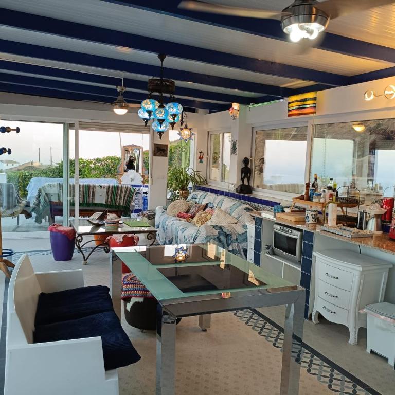 Chalet, breathtaking sea view with large jacuzzi - Casa de 3 dormitorios - 92
