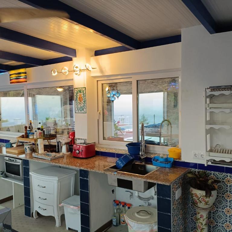 Chalet, breathtaking sea view with large jacuzzi - Casa de 3 dormitorios - 94