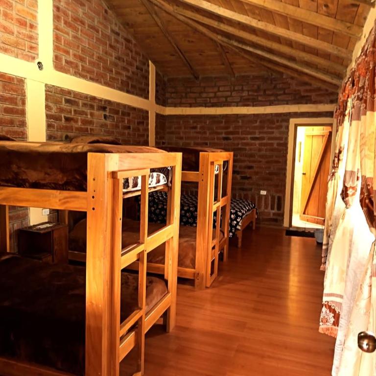 Hostal el Vaquero - Bed in 6-Bed Dormitory Room - 2