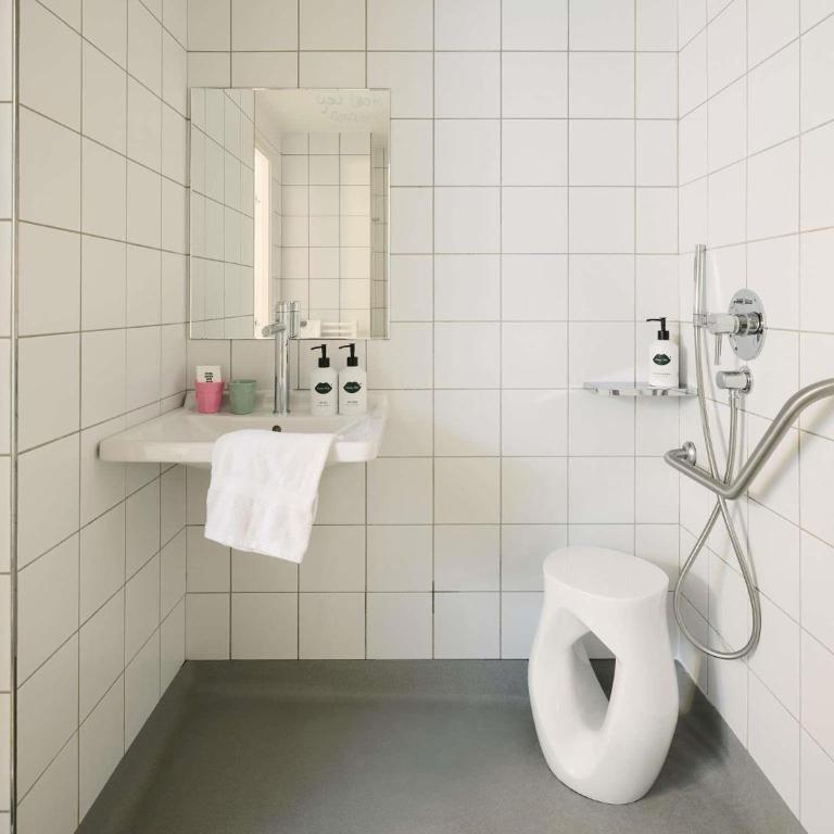 Mama Shelter Marseille - Chambre Double Medium Mama - Accessible aux Personnes à Mobilité Réduite - 1